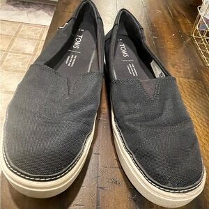 Toms slip-ons